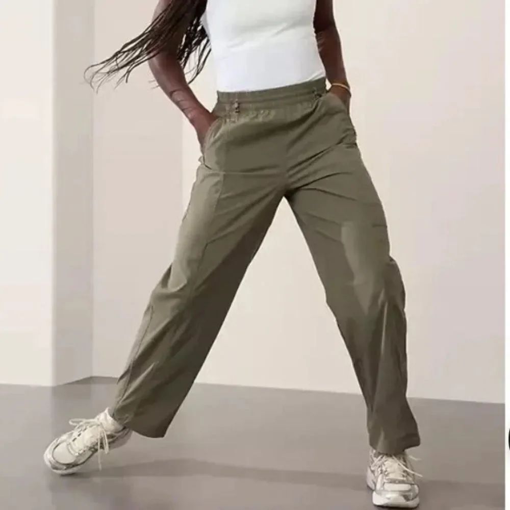 Athleta Cascade Poplin Cargo Mossy Pant Size XXS